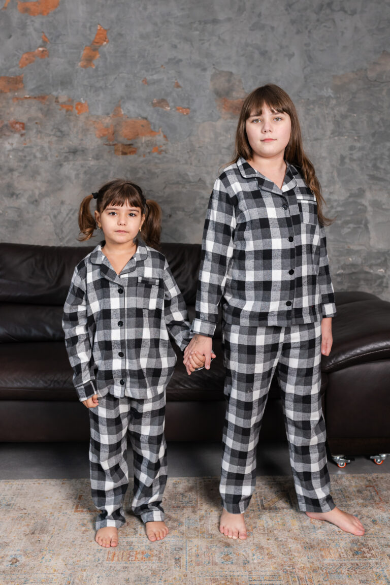 Piżama dziecięca flanelowa BOBRAND w szarą kratę - zdjęcie 2